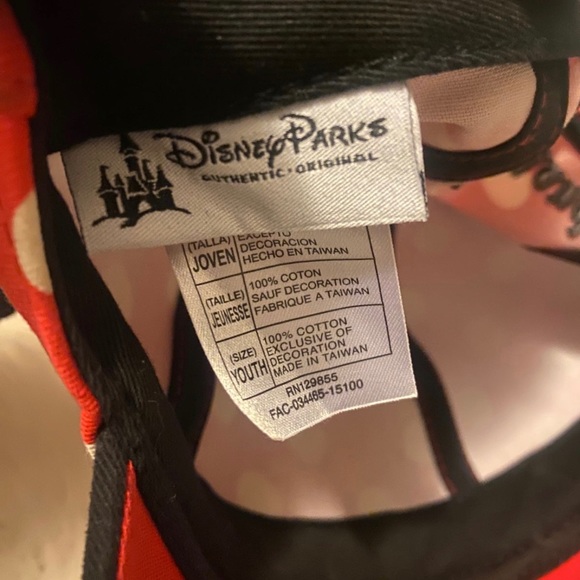 Minnie Mouse hat - Picture 3 of 5